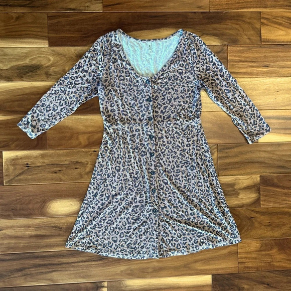 Mudd Leopard Print Button-Up Sleeved Dress size Medium - Picture 1 of 3